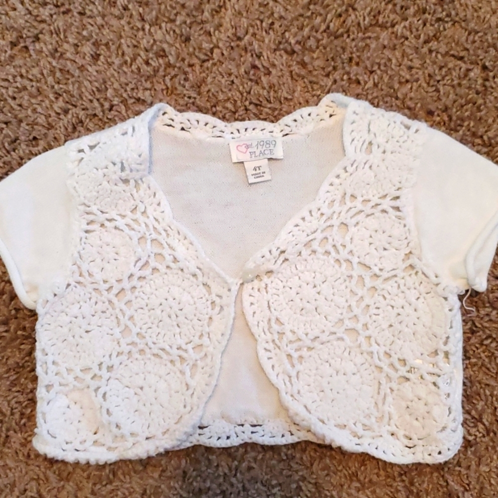 Crop cardi with lace applique front